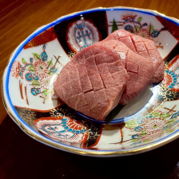 【厚切至尊牛舌】社交媒体必备◎ 请品尝我们美味的厚切牛舌♪