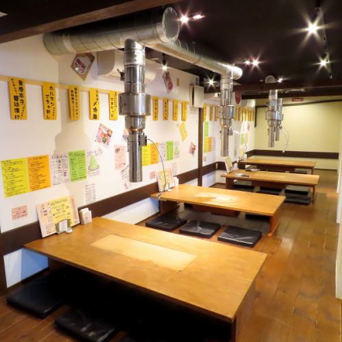 【带下沉式暖桌的半私密房间】明亮轻松的室内设有下沉式暖桌。