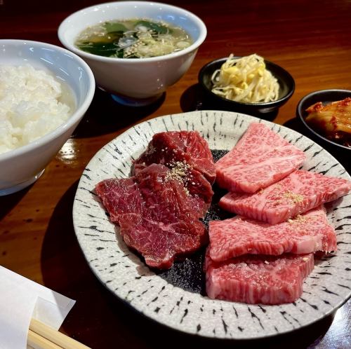 和牛牛排和裙边牛排午餐