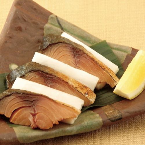 ＜＜＜　　炭焼き干物　　＞＞＞