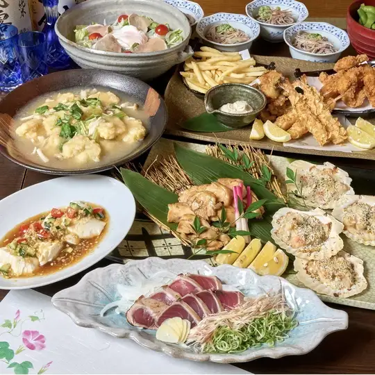 【120分飲み放題付／花会席】リクエスト予約限定！鶏照焼やホタテグラタンを大皿でワイワイ堪能