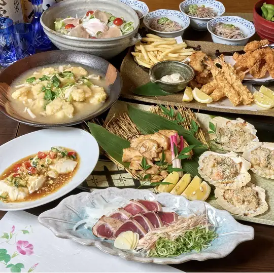 【120分飲み放題付／花会席】リクエスト予約限定！鶏照焼やホタテグラタンを大皿でワイワイ堪能