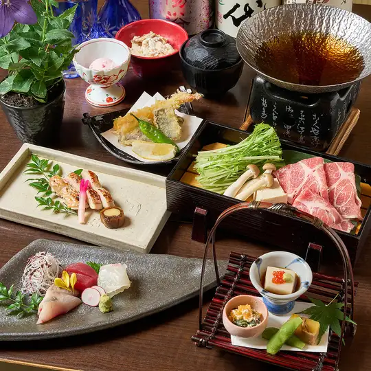【もみじ会席】  地酒1本付！お料理、飲み放題付今ならクーポンご利用で8,000円⇒7,000円