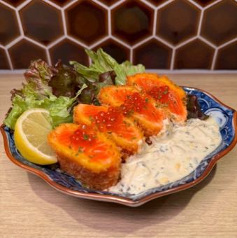 サーモンレアかつ