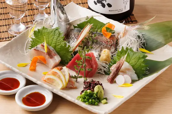 居酒屋「はじめや」のおすすめ料理【刺身盛り合わせ】1188円(税込)より◎