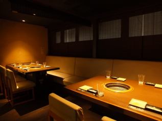We offer seating for up to 14 people in a spacious and spacious space! Enjoy a special moment in a calm atmosphere with subtle orange lights! [Ginza & Shinbashi walk] 5 minutes] Easy to access, recommended for company banquets and drinking parties ◎ We also offer various courses, so you can use it for various occasions ♪