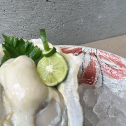 （三陸〉生牡蠣