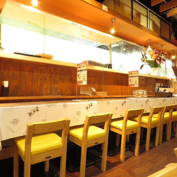[A Chinese izakaya where solo travelers are welcome!] We have 8 counter seats available.After work, you can have a little drink, eat a quick meal, and then go home.You can enjoy the classic and ultimate happiness♪♪It is perfect for everyday use.Enjoy authentic Chinese cuisine with your favorite cup ^^