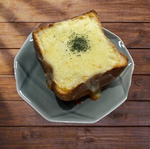 Cheese toast