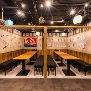 女子会や誕生日・記念日のお祝いにピッタリの個室もご用意！お祝いに◎のクーポンも必見です★