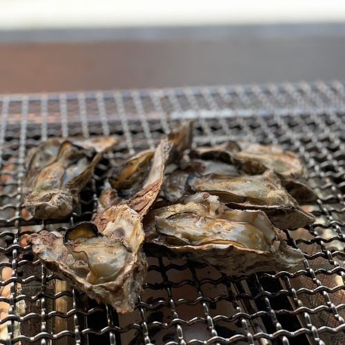 Hiroshima's specialty "grilled oysters"
