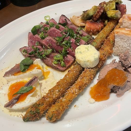 [Food only] "Setouchi Gourmet Bistro Plan" - 8 luxurious dishes of grilled oysters, Togeshita beef, and local vegetables