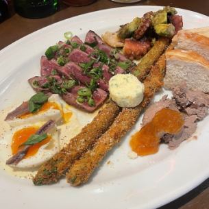Bistro appetizer platter