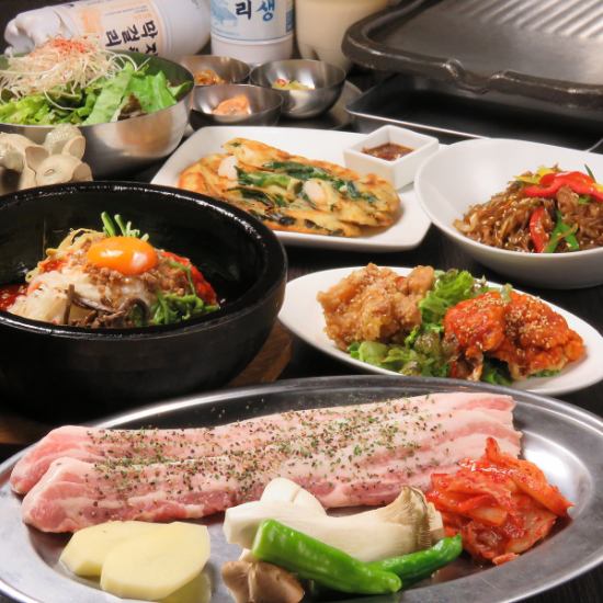 時尚的空間，您可以享受正宗的韓國料理♪