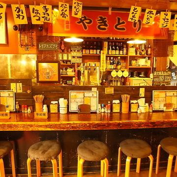 カウンター席もございますのでお気軽にお立ち寄りください♪