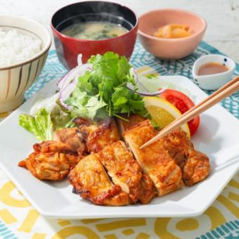 【限定メニュー】塩麹仕立てのタンドリーチキン