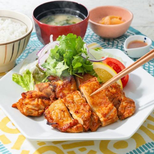 【限定メニュー】塩麹仕立てのタンドリーチキン