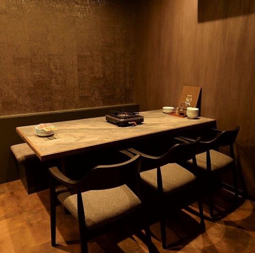 酒店设有适合大型团体使用的私人房间。