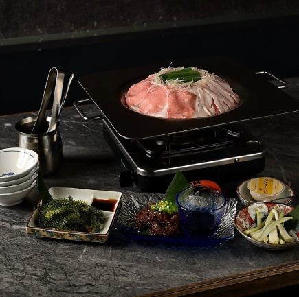 【如果您来观光的话,这里绝对适合您】冲绳特色套餐,包含冲绳食材小菜和冲绳阿古猪“熟肉” 6,500日元