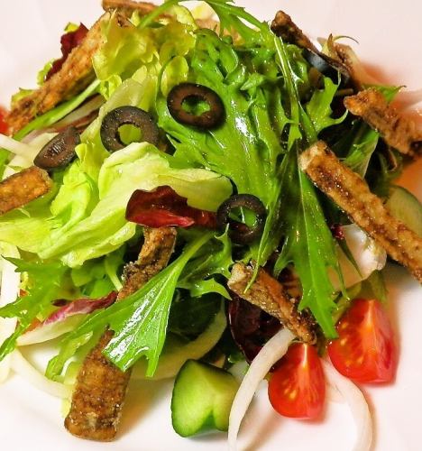 Burdock frit salad
