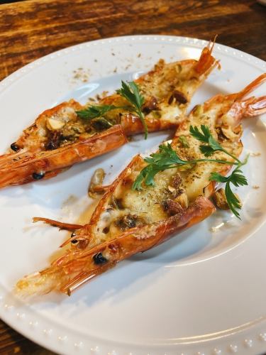 Grilled headed shrimp-red duqa with walnuts-