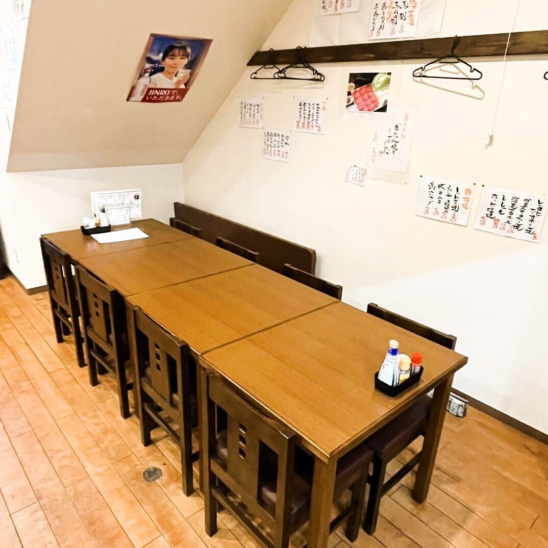 We are open until 1:30 am on weekends! Great for after-parties too!