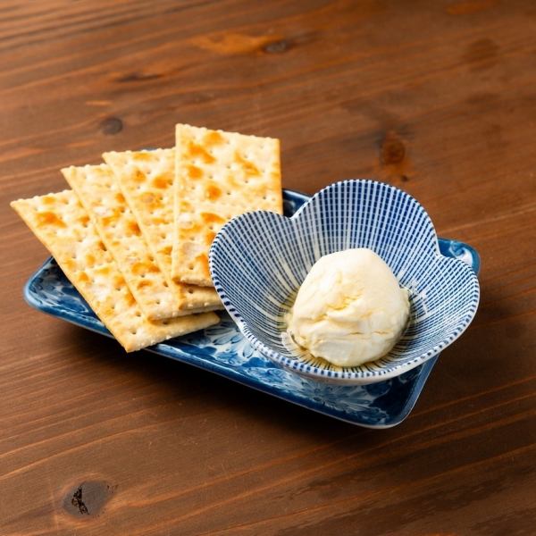 お仕事帰りにちょっと一杯といった時や、カジュアルな居酒屋デートにもぴったりのカウンター席をご用意しております◎もちろんお一人様も大歓迎です！お気軽にお立ち寄りください。ご来店お待ちしております☆