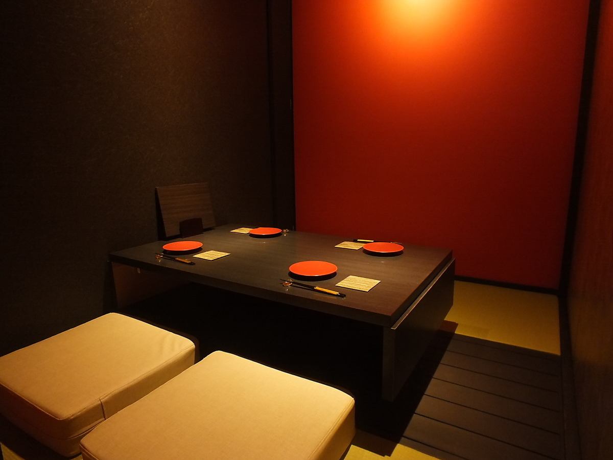 接待や大切な食事会にお勧め。お洒落で落ち着いた個室もご用意。