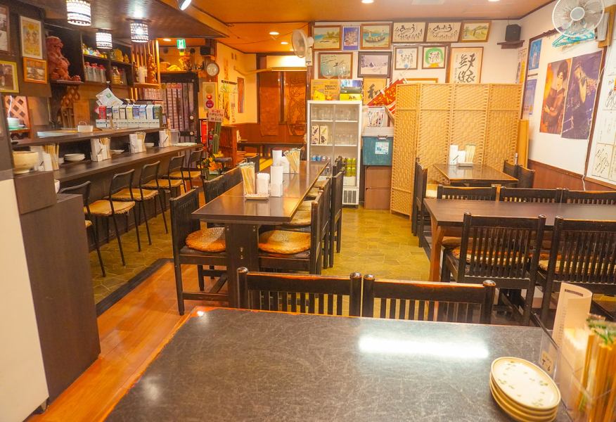 長年愛されてきた「おでん専門おふくろ」は、地元から観光客まで常連さまで賑わっています◎