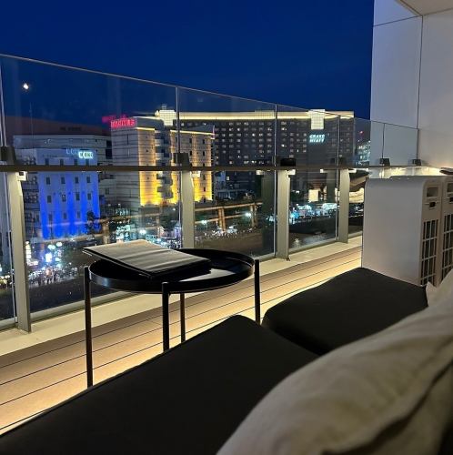 当店のイチオシは、何といっても雰囲気最高なテラス席!