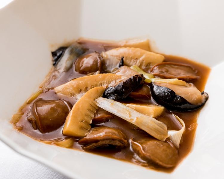 Abalone stewed with soy sauce