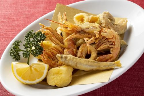 Italian-style deep-fried seafood fritto misto
