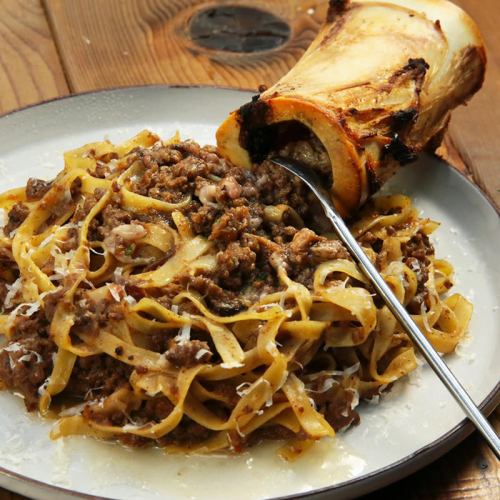 Very popular ■ Beef bone bolognese with plenty of collagen