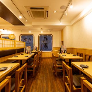 会社宴会や大型宴会・パーティーにピッタリな広々席をご用意！柔らかな照明灯る優美な空間が特別なご宴会を演出します♪旬の味覚愉しむ本格料理と銘酒で贅沢なご宴会をお楽しみ下さい（新宿　個室 居酒屋 飲み放題 宴会 女子会）