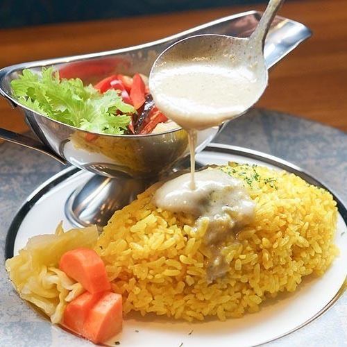 10種類のカレーから選べるランチセット