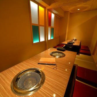 [Recommended for 8 to 12 people] If you remove the door of the digging kotatsu private room for 6 people, the private room in the back can be reserved for up to 12 people, and it is also for entertainment and banquets ◎