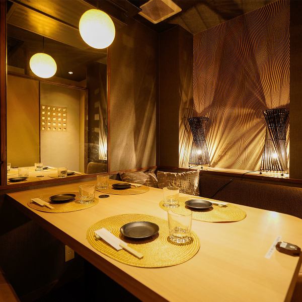카리야역에서 도보 2분 거리에 일본식 모던 공간에서 고기 요리를 즐길 수 있는 '니쿠에몽'이 OPEN 에 딱 테이블 개인실 등 다양한 타입의 개인실을 준비!