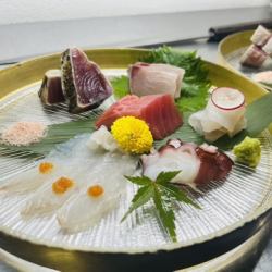 来自宫崎县的各种新鲜鱼类刺身