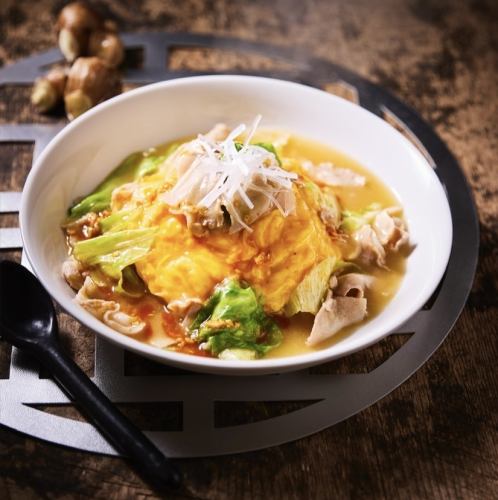 豚肉と生姜の中華あんかけオムライス
