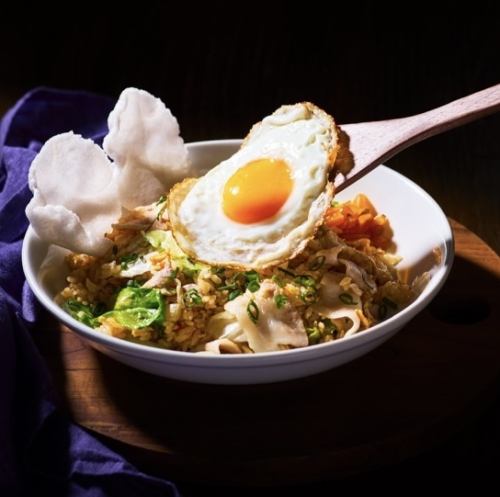 豚肉のピリ辛レタスチャーハン