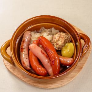 Assortment of 4 kinds of sausages