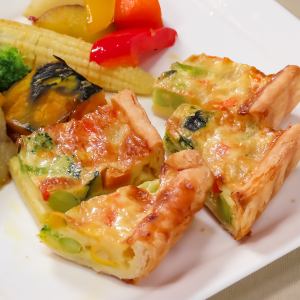 7種の野菜のキッシュ(4カット)