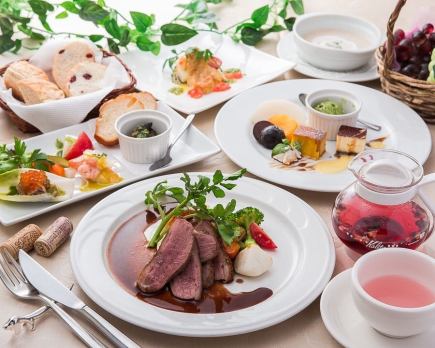 Lunch～*＊食後のデザート ドリンク付きBコース＊*～【全5品/3,850円】