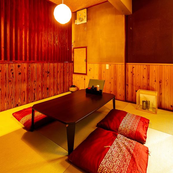 和の雰囲気漂う、落ち着いた雰囲気店内はリラックスしたお食事の時間にピッタリです。気心の知れた方との楽しいお食事や、接待等のご利用など幅広いシーンでご利用いただけます。