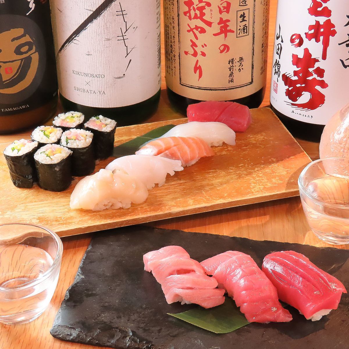 豊洲の新鮮な海の幸をとことん味わう。本マグロをはじめとする寿司も一貫から注文OK！