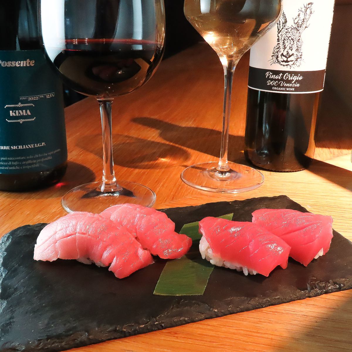 寿司をはじめとする海鮮料理と、日本酒とワインが楽しめます◎