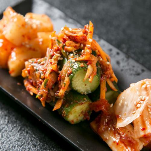 Assorted 3 Kinds of Kimchi (Cucumber, Chinese Cabbage, Radish)