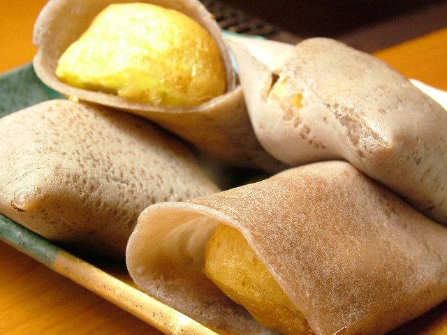 これが噂のあんこ巻きシューアイス！お店人気のデザートです☆