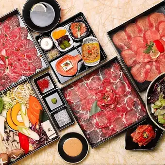 【含1杯饮品】滋补强身的套餐（牛舌猪里脊涮涮锅），采用清淡的草药汤底。
