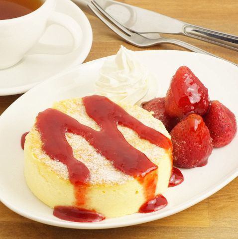 차가운 프렌치 토스트 (딸기)
